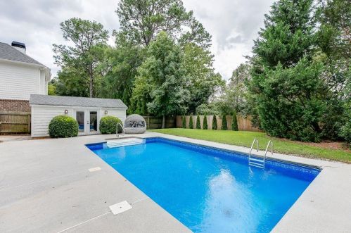 239 Midvale Dr, Atlanta GA  30342-3326 exterior
