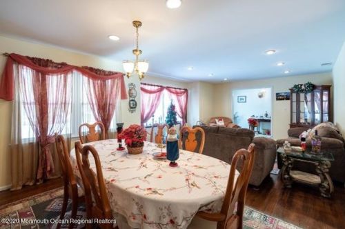 426 Frank Applegate Rd, Jackson Twp NJ 08527-2454 exterior