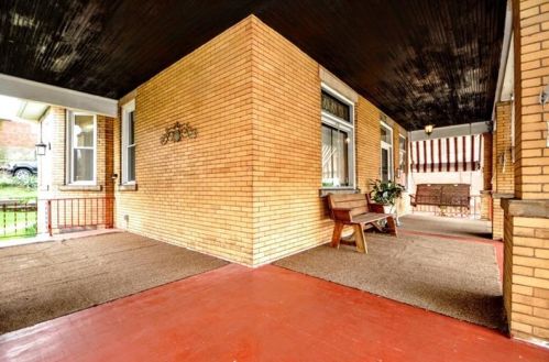 109 Sceneridge Ave, Pittsburgh PA 15227-2724 exterior