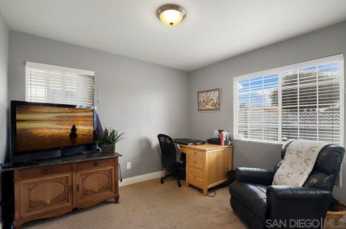 320 30th St, San Diego CA 92113-2424 exterior