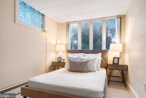 3708 Massachusetts Ave, Washington DC 20016-5812 exterior