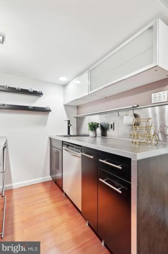 9 War Admiral Ln, Media PA 19063-5224 exterior