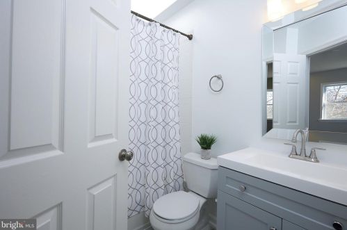 2207 14 St, Washington DC 20020-4954 exterior