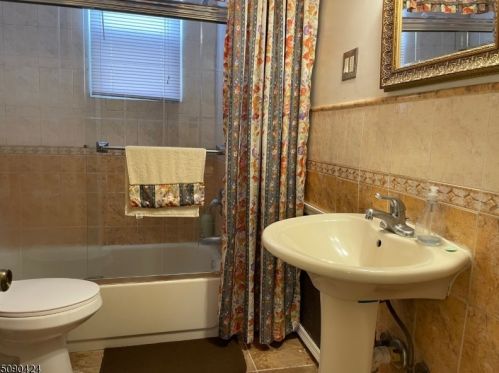 990 26th St, Paterson NJ 07513-1314 exterior