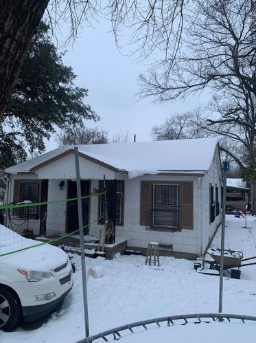 8713 Comer Dr, Dallas, TX 75217-2304