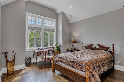 3800 Paulina St, Chicago IL 60609-2057 exterior