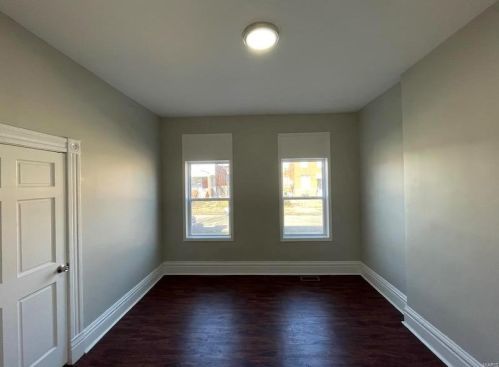 3420 Dunnica Ave, Saint Louis, MO 63118-4222