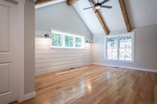 62 Dudley Rd, Sutton MA 01590-3037 exterior