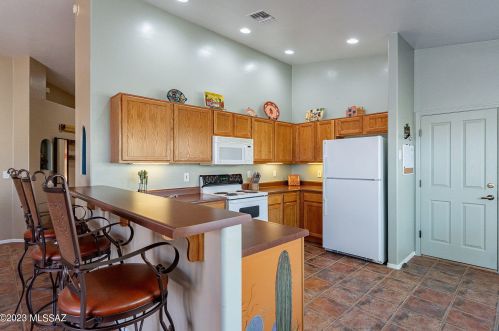 2651 Falcon View Dr, Tucson AZ  85713-4383 exterior