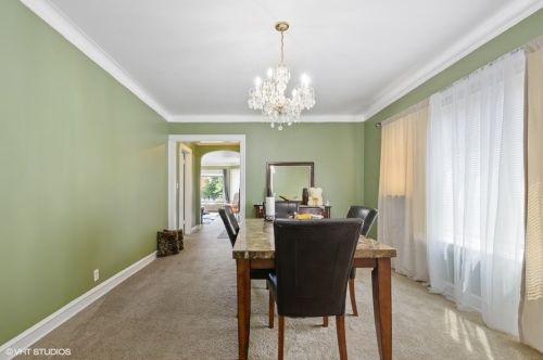 6710 Artesian Ave, Chicago IL 60645-5301 exterior