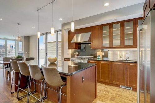 833 Reservoir Ave, Milwaukee WI 53212-3722 exterior