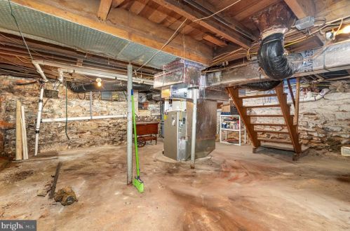 309 Walnut St, Hanover PA  17331-2537 exterior