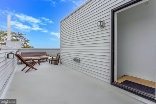 2526 Gordon St, Philadelphia PA 19132-4217 exterior