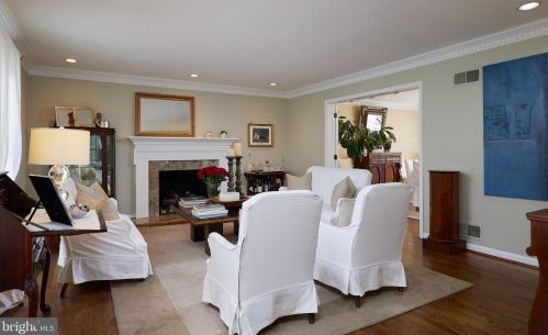 10019 Kendale Rd, Rockville MD  20854-4256 exterior