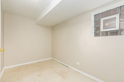 4806 Linder Ave, Chicago IL 60641-3250 exterior