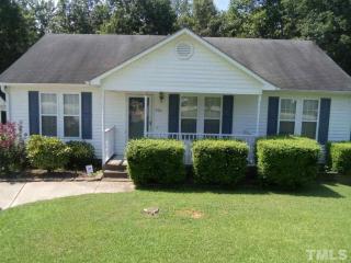 306 Dobro Ct, Zebulon, NC 27597-2877