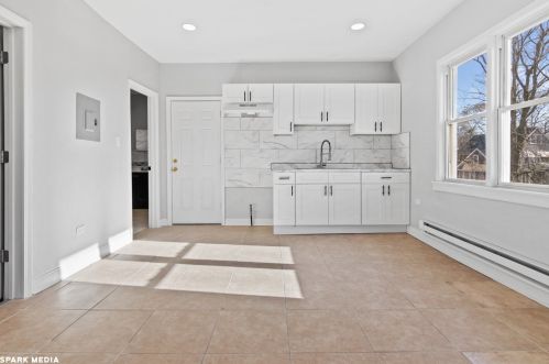 12000 Pr Ave, Chicago IL 60628-6725 exterior