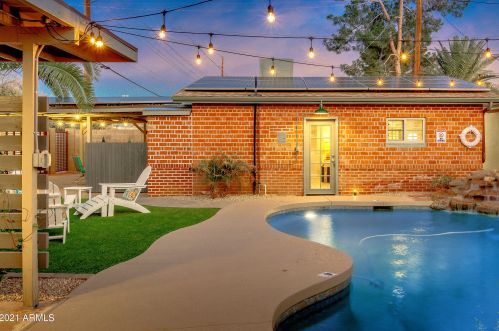 2545 9th St, Phoenix AZ 85014-5070 exterior