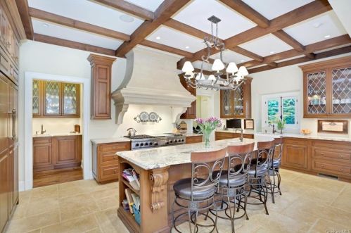 29 Sarles St, Armonk NY 10504-1230 exterior