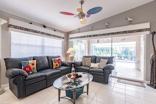 4091 Los Altos Ct, Naples FL 34109-1309 exterior