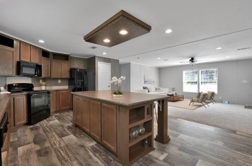 83 Booker Rd, Huntsville TX 77320-1945 exterior