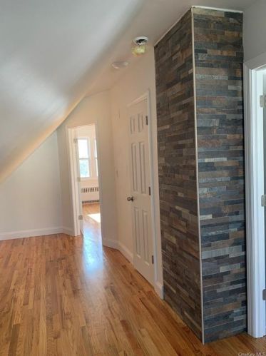 4 Homewood Rd, Mount Vernon NY 10553-1010 exterior