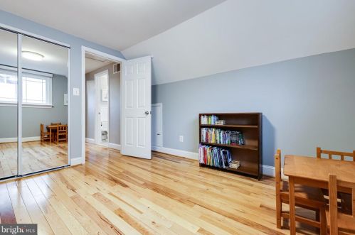 116 Gladden St, Alexandria VA 22304-2402 exterior