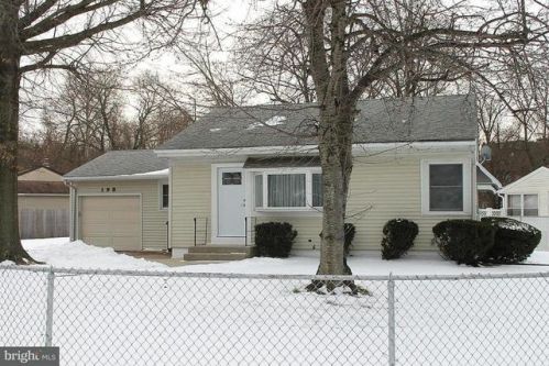 198 Franklyn Rd, Trenton NJ  08628-3212 exterior