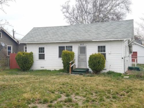 917 Cornell Ave, Yakima WA  98902-4447 exterior