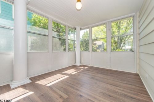 18 Kensington Ter, Maplewood NJ  07040-1323 exterior