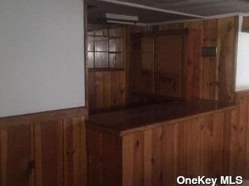 247 East Ave, Valley Stream NY  11580-3233 exterior