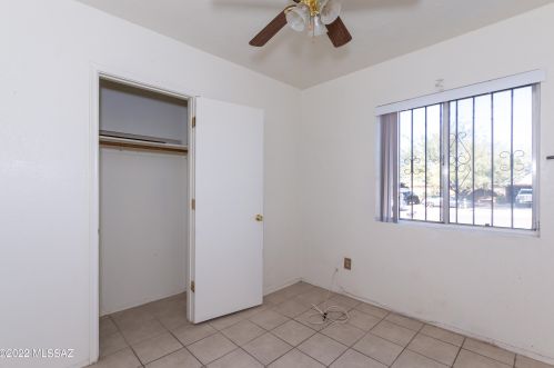 9442 5th St, Tucson AZ 85716-5005 exterior