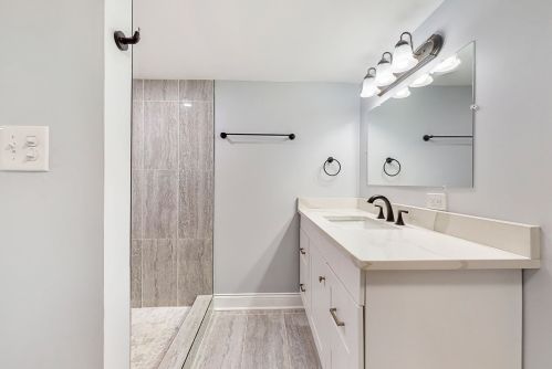 7821 Rhodes Ave, Chicago IL  60619-3013 exterior