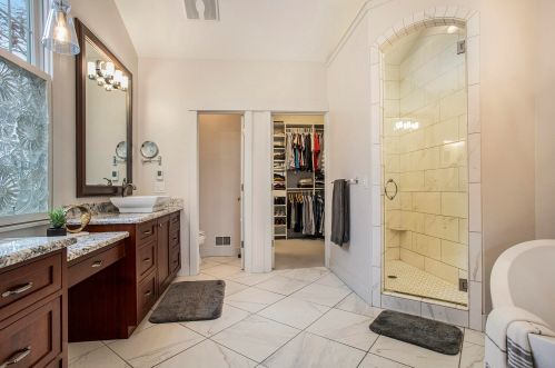 7180 Inverness Dr, Kalamazoo MI 49009-3935 exterior