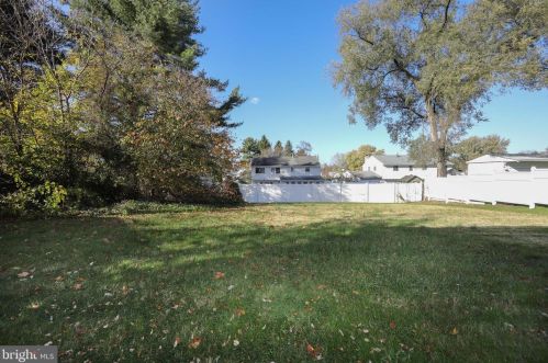 337 Davistown Rd, Blenheim NJ 08012-3301 exterior