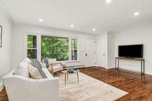 24 Aspen Ledges Rd, Ridgefield CT 06877-1826 exterior