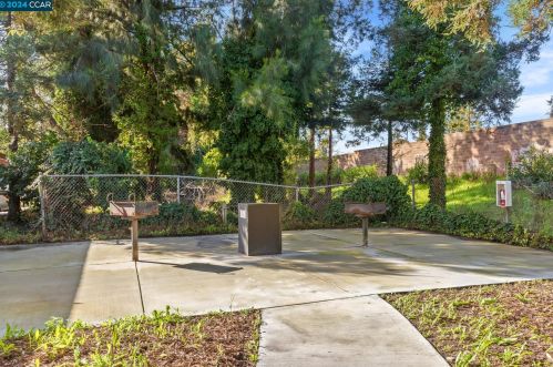 710 Teatree Ct, San Jose CA 95128-4725 exterior