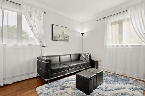 25 Bobwhite Dr, Norwalk CT 06851-2219 exterior