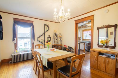 216 Fremont St, Watertown WI 53098-1302 exterior