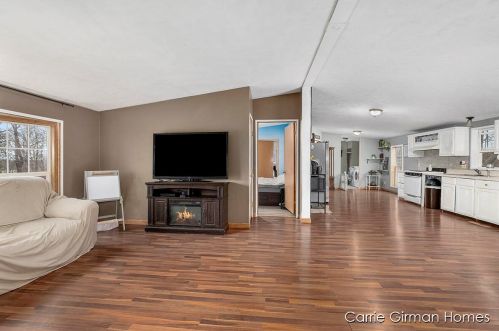 1660 120 Ave, Allegan MI 49010-8527 exterior