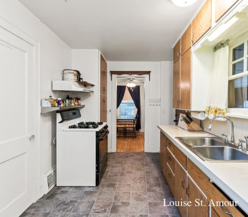 35 Maplewood Ave, Meskegon MI  49444-3045 exterior