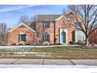 314 Belle Meade Rd, Troy, MI 48098-5617