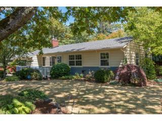 2112 157th Ave, Portland, OR 97233-3704