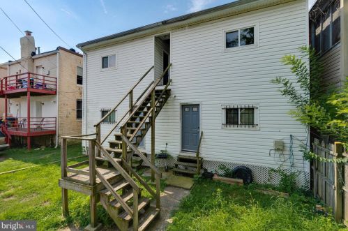 1320 T St, Washington DC 20009-4438 exterior