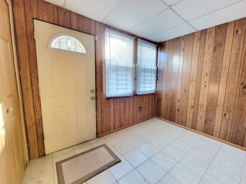 829 34 St, Chicago IL 60608-6703 exterior