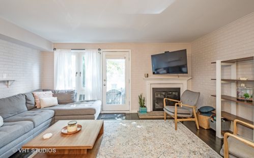 939 Belden Ave, Chicago IL  60614-3239 exterior