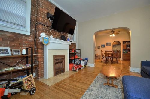 217 End Ave, Pittsburgh, PA 15221-2727