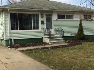 5364 150th St, Cleveland OH  44142-1737 exterior