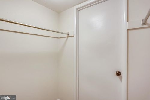 18 Monroe St, Rockville MD 20850-2519 exterior