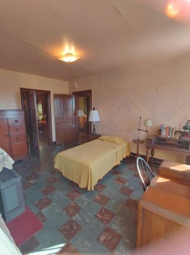 4550 Penn Ave, Pittsburgh PA 15224-1315 exterior